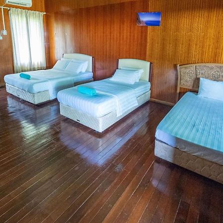 Benarat Lodge Мулу Экстерьер фото