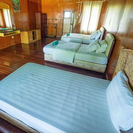 Benarat Lodge Мулу Экстерьер фото