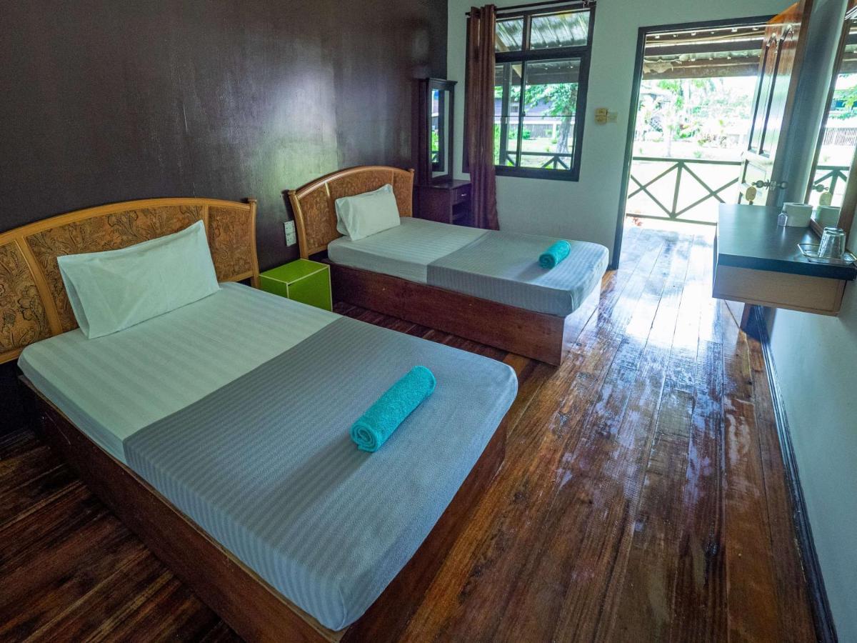 Benarat Lodge Мулу Экстерьер фото
