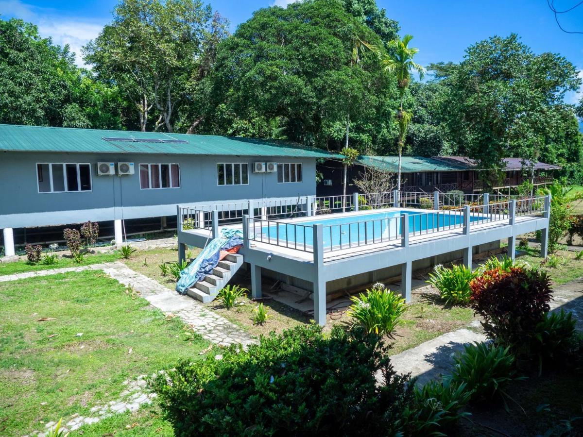Benarat Lodge Мулу Экстерьер фото