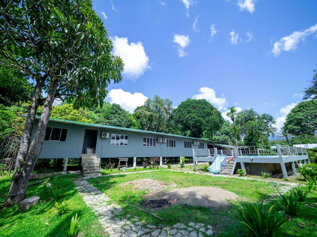 Benarat Lodge Мулу Экстерьер фото